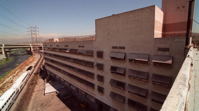 ME.Jail.1.0908.AS Los Angeles, CA. Exterior of the old crumbling Lincoln Heights jail, once used to 