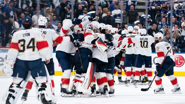 Panthers defeat Maple Leafs 