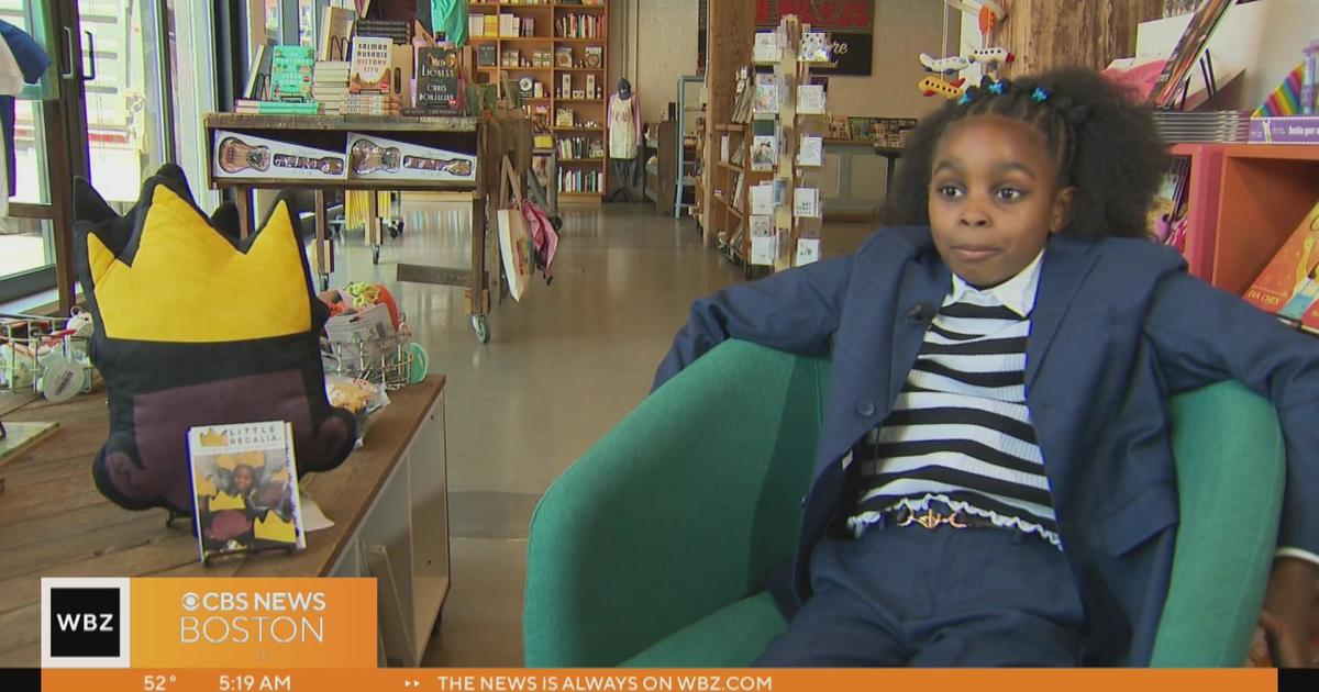 8-year-old-girl-starts-little-regalia-pillow-company-to-inspire-kids-of