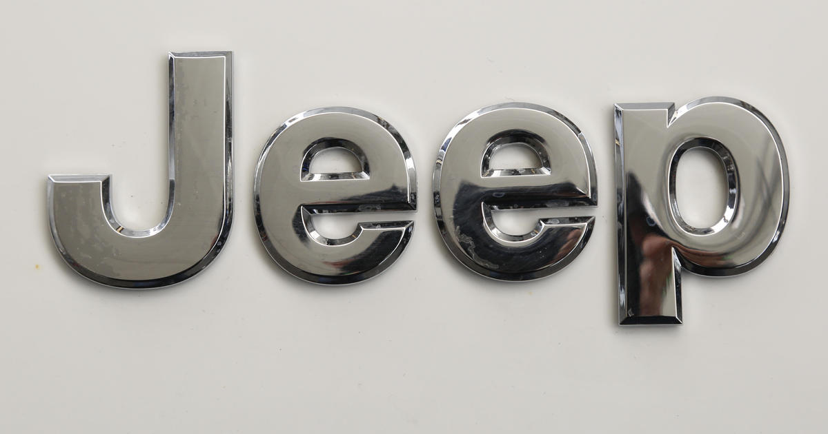 Chrysler recalls more than 335,000 Jeep Grand Cherokees over steering wheel issue
