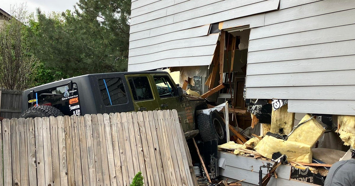 Evacuations ordered in Jefferson County after gas line severed police