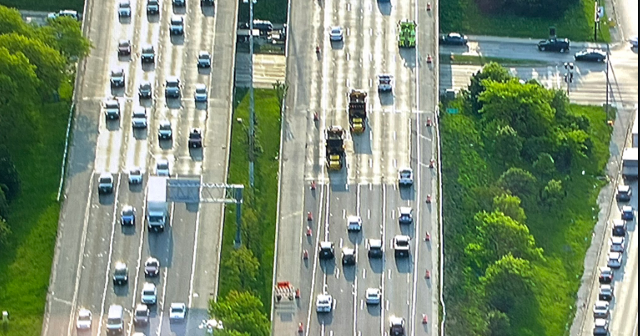 ISP investigating after person shot on Eisenhower Expressway - CBS Chicago