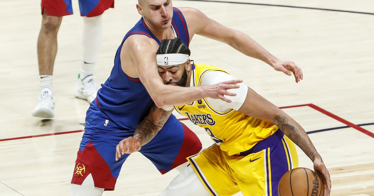 Nikola Jokic's triple-double leads Nuggets' late rally past Lakers in Game 2  