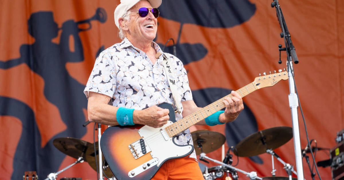 Jimmy Buffett hospitalized, postpones show in South Carolina