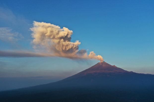 Alert level raised for Popocatépetl volcano in Mexico