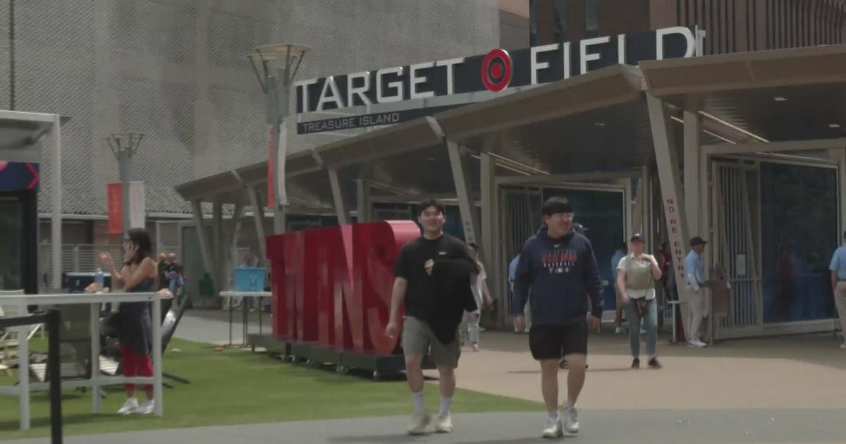 Twins fans, here are 10 Target Field food stands you must try