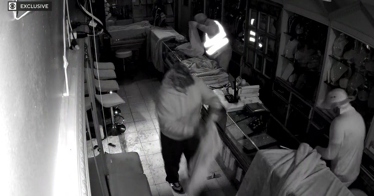 Jewelry store owners unsatisfied with Paterson Police Department's