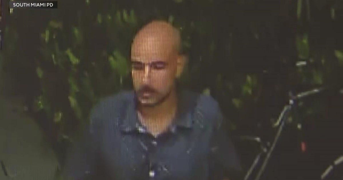 CBS Information Miami Exceptional: Security warn issued immediately after motor vehicle burglary suspect caught on online video