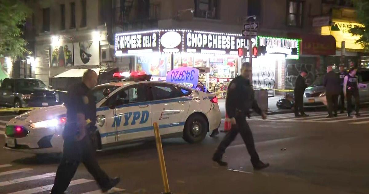 Nypd Innocent Bystander Fatally Shot Outside Washington Heights Bodega Cbs New York 