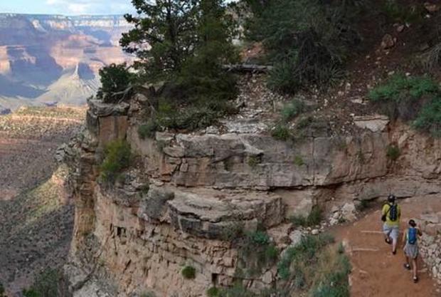 the-bright-angel-trail-above-the-lower-tunnel-in-grand-canyon-national-park.jpg 