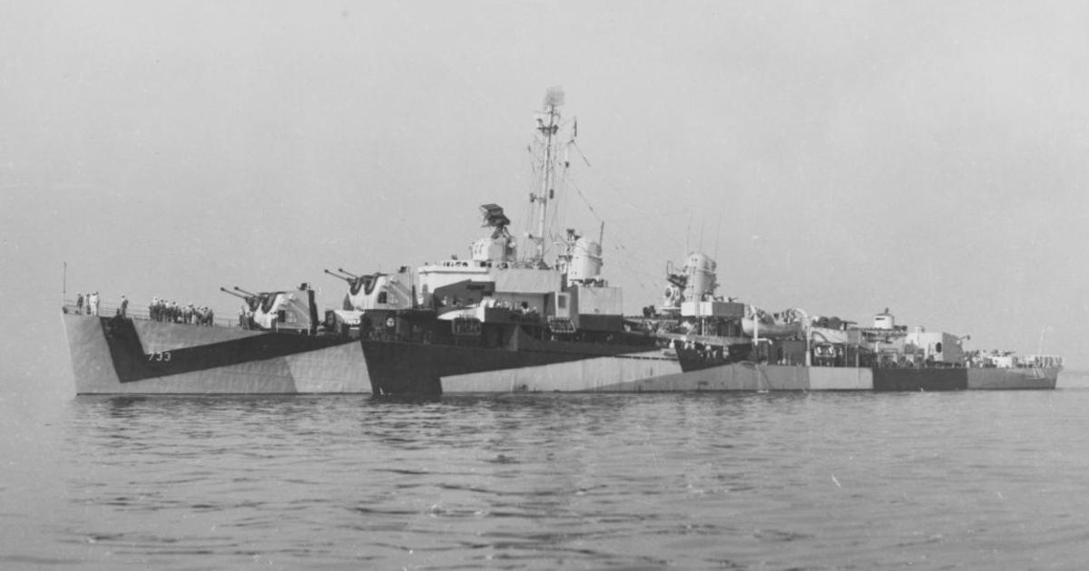 SS Mannert L. Abele、第二次世界大戦で「神風爆弾」によって沈没した船、日本で発見