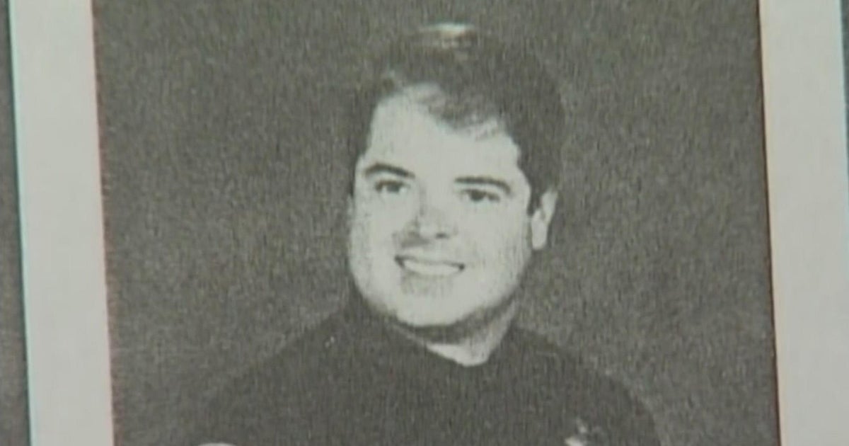 Former deputy, who got job back after previous conviction decades ago, indicted on child porn charges