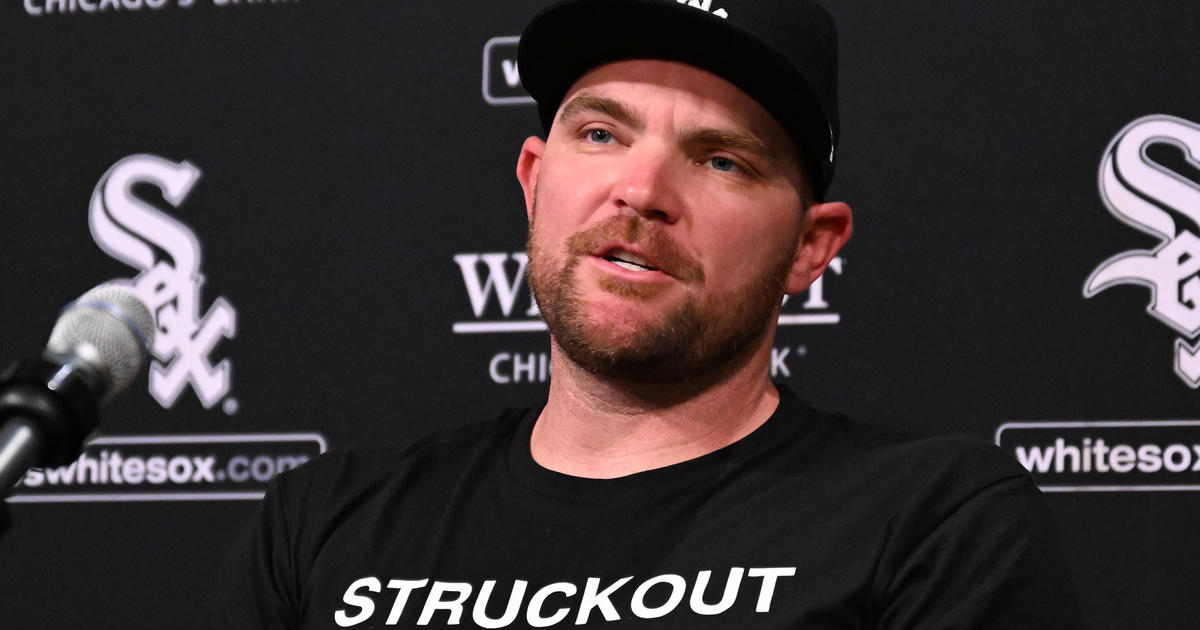 Liam Hendriks returns to White Sox after beating stage 4 cancer