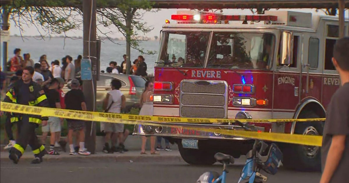 Revere mayor, police reassure residents about safety after shootings near beach - Vimarsana News