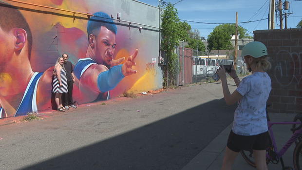 Denver Nuggets fans flock to new mural by local artist, Detour - CBS News