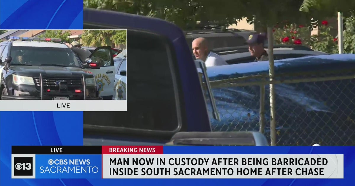 Man in custody after being barricaded in south Sacramento home after chase
