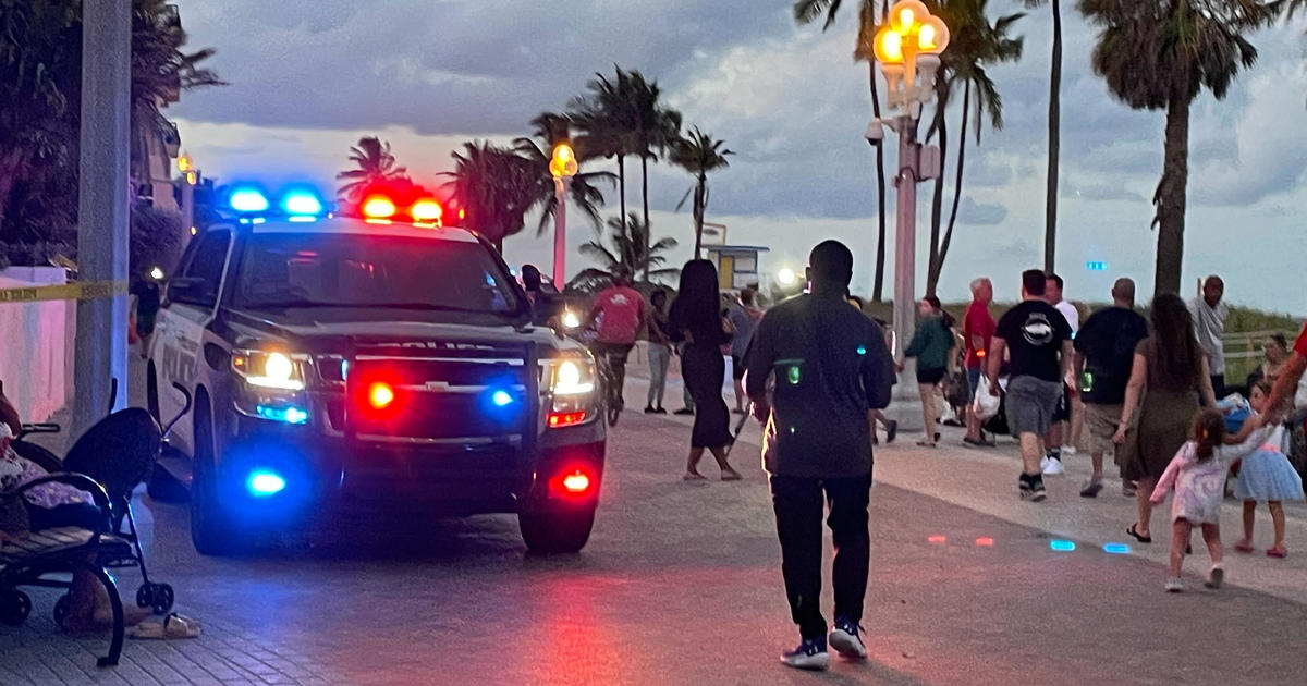 Shooting along Florida’s Hollywood Beach injures 9 on Memorial Day; police seek to identify 3 people involved