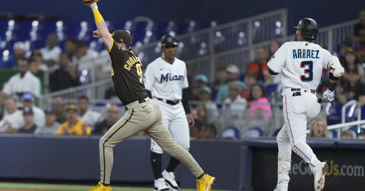 MIAMI, FL - MAY 30: Miami Marlins left fielder Bryan De La Cruz