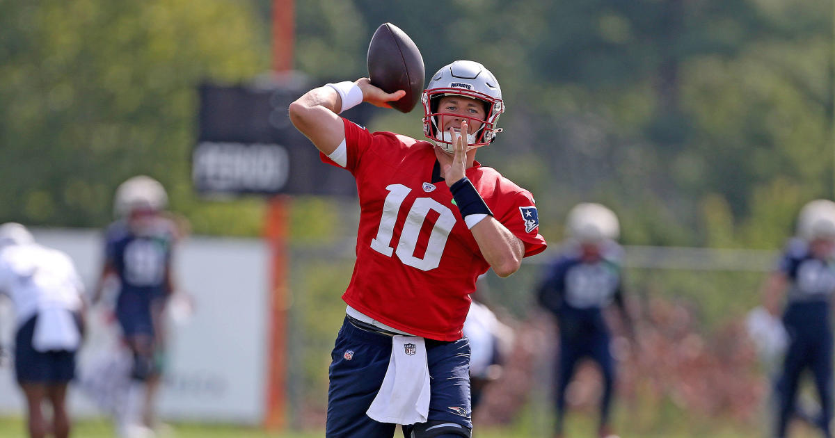 First look at JuJu Smith-Schuster and Mike Gesicki in Patriots uniform