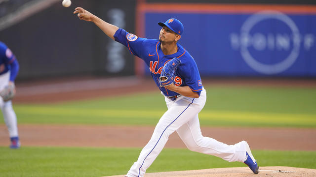 New York Mets Pitcher Carlos Carrasco (59) delivers a pitch during the first inning of the Major League Baseball game between the Philadelphia Phillies and the New York Mets on May 31, 2023, at Citi Field in Flushing, NY. 