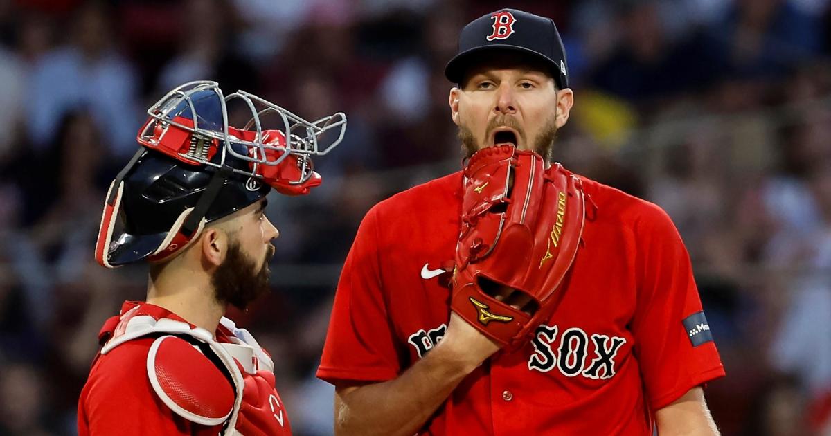Chris Sale has a broken finger and the Red Sox are a broken team - The  Boston Globe