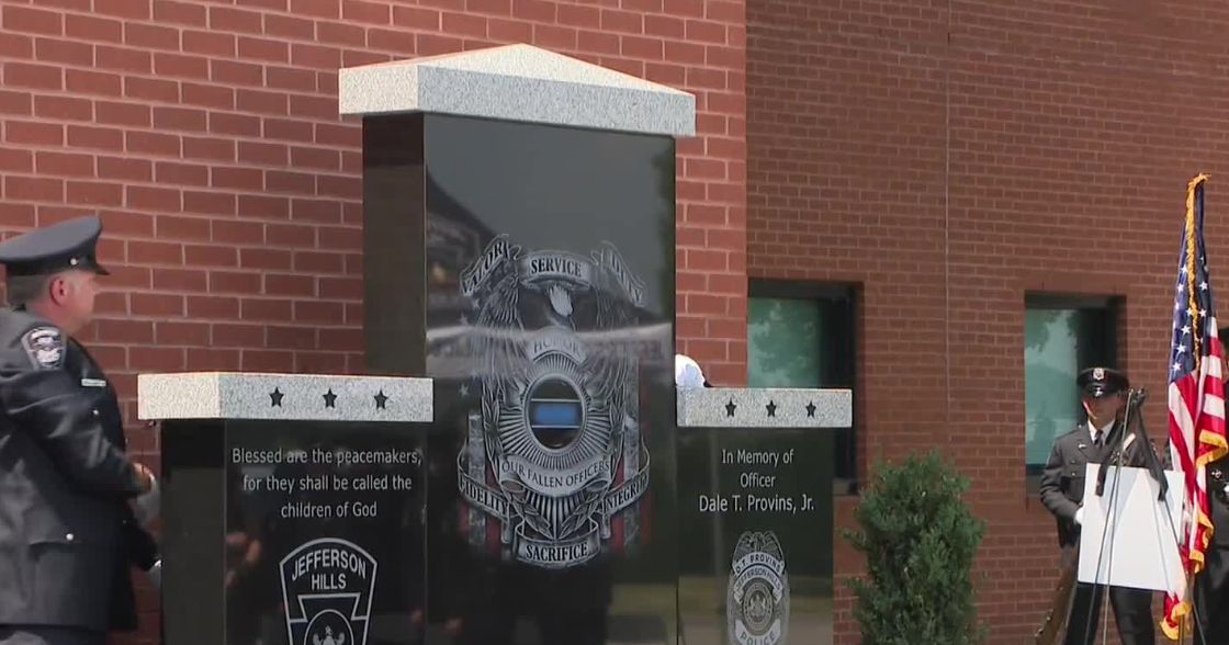 Monument unveiled to honor fallen Jefferson Hills police officer Dale ...