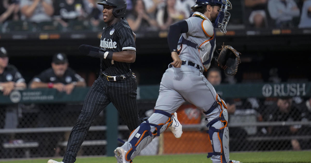 A.J. Hinch, Detroit Tigers players react to Michael Lorenzen no