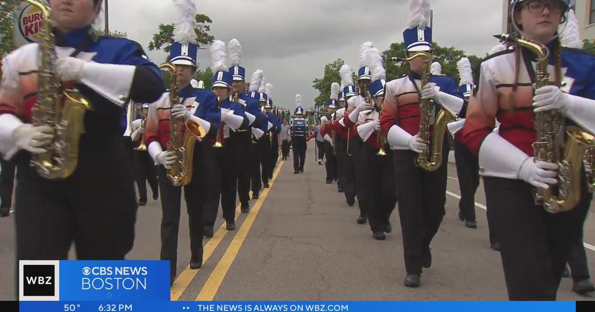 People brave the chilly weather to watch annual Dorchester Day Parade