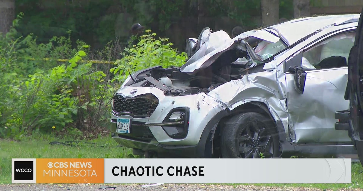8 injured after chase ends in crash in north Minneapolis - CBS Minnesota