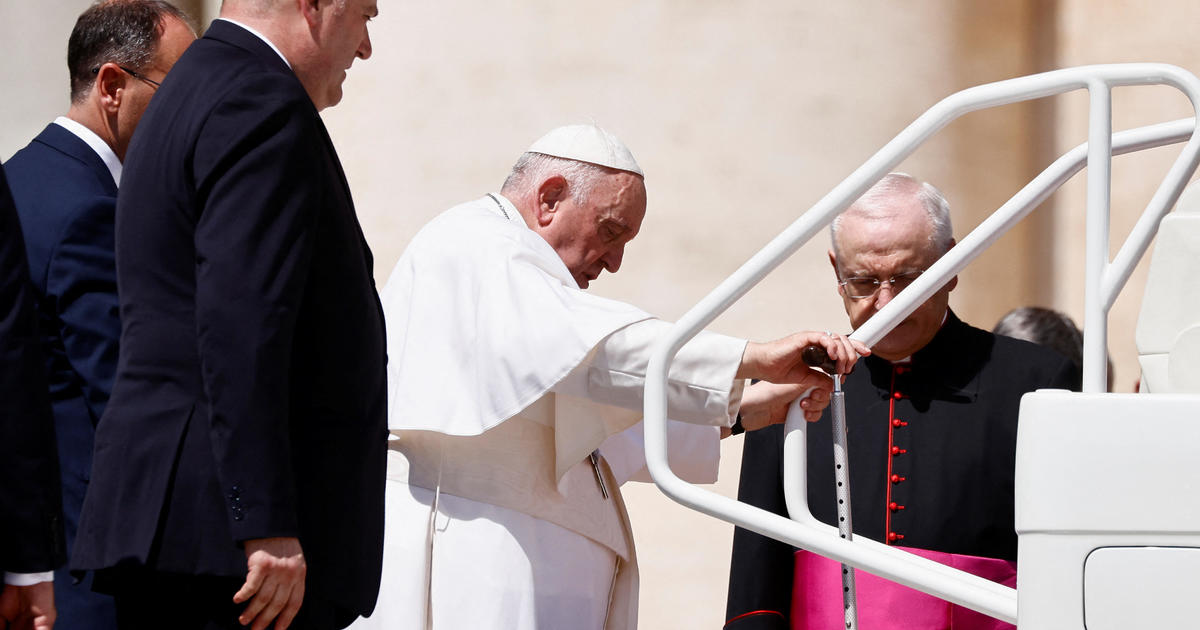 Paus Franciscus ondergaat een tweede darmoperatie in twee jaar tijd