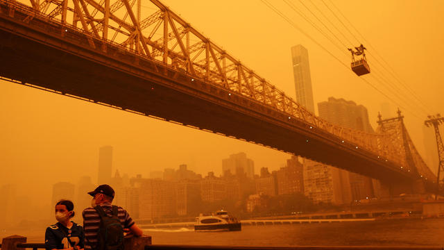 Haze and smoke shroud Manhattan skyline from Canadian wildfires in New York 
