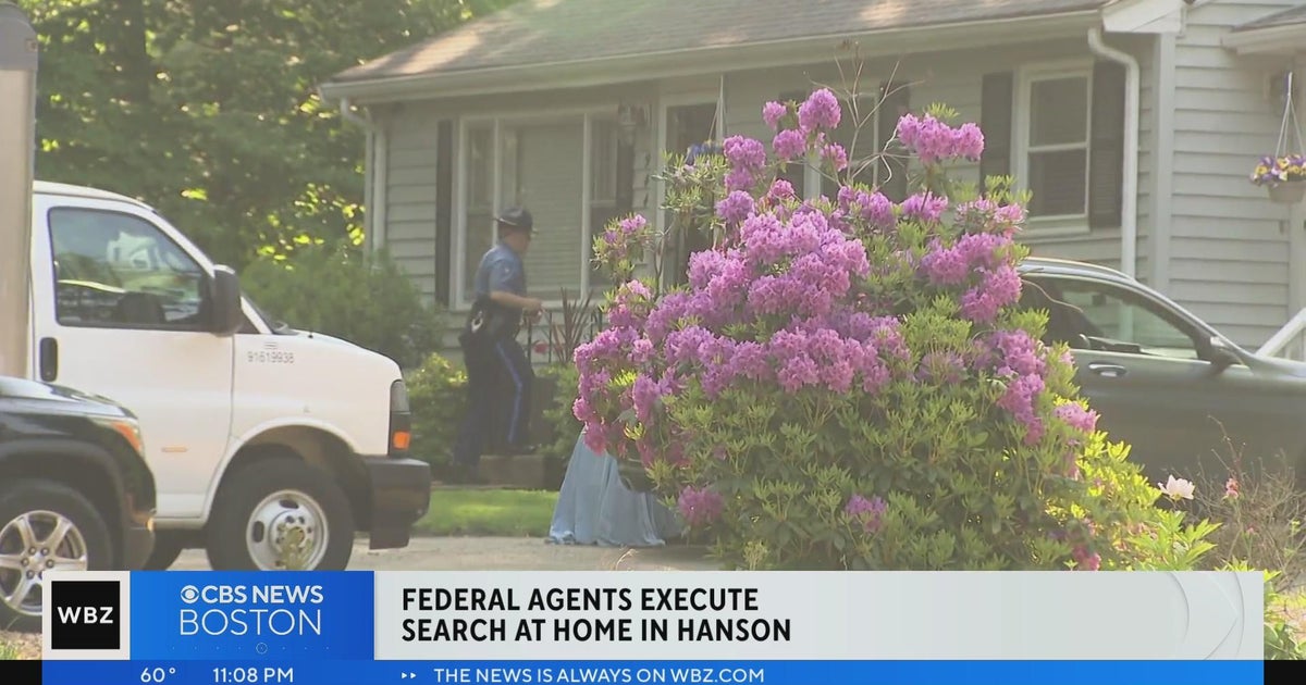 Federal agents search home in Hanson - CBS Boston