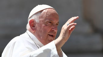 Pope working from hospital as he recovers from successful surgery 