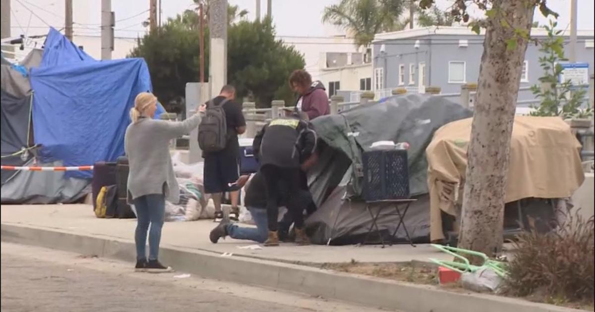 Homeless Residents Relocated After Sanitation Crews Clear Venice   Venice Camp Clean Up 