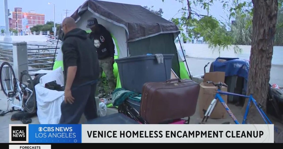 Sanitation crews clear out Venice homeless encampment, relocate over a