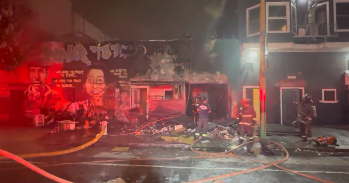 Crews contain 2-alarm fire at vacant commercial space in Oakland - CBS ...
