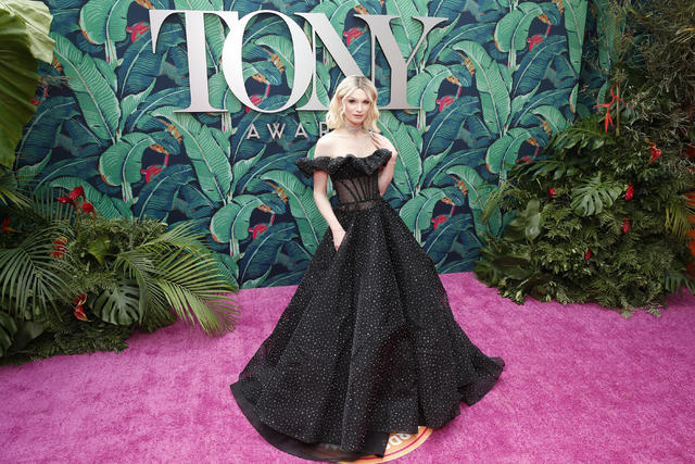 These Red Carpet Outfits From the 76th Tony Awards Invite a Second