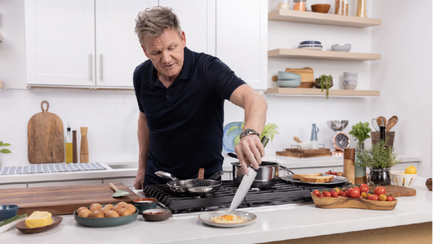 Gordon Ramsey cooking with Hexclad cookware 