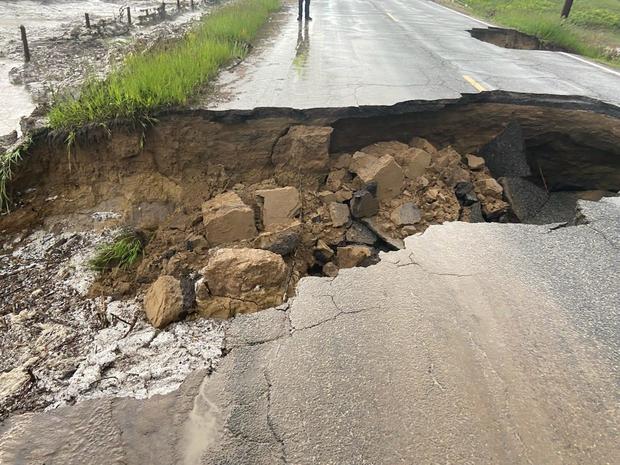 elbert-county-bridge-8-sinkhole-sunday-elbert-cnty-public-works-dept-on-fb.jpg 