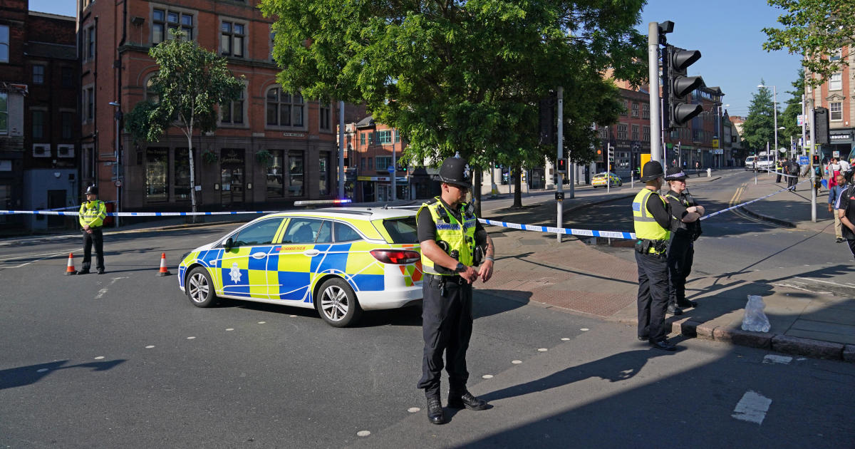 Nach Angaben der britischen Polizei wurde in Nottingham ein Mann wegen eines offensichtlichen Dreifachmordes festgenommen