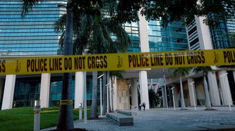 Miami police prepare for protesters outside courthouse where Trump being arraigned 