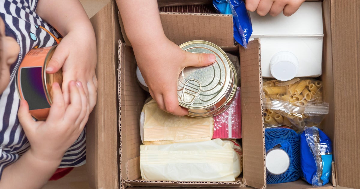 Kindergartners pack thousands of meals for families in need - Vimarsana News
