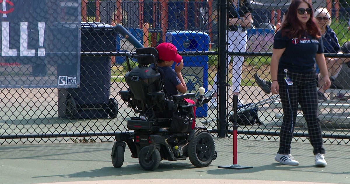 Twins Courage Kenny hold adaptive softball clinic Twins Courage Kenny hold adaptive softball clinic
