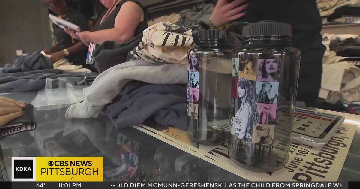 Taylor Swift fans flood Pittsburgh ahead of shows - CBS Pittsburgh