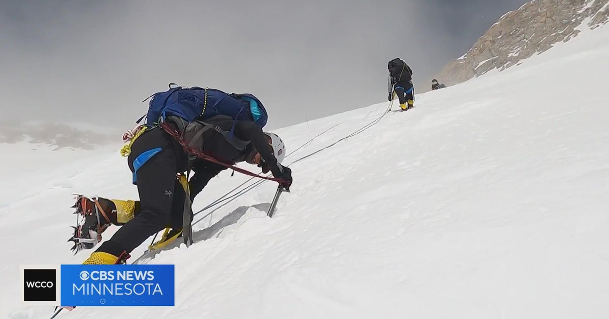 2 deaf mountain climbers reach summit of Everest - CBS Minnesota