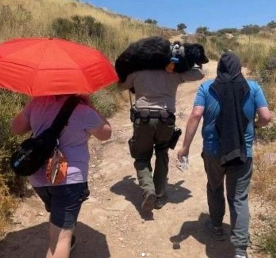 couple-plus-dog-rescue.jpg 
