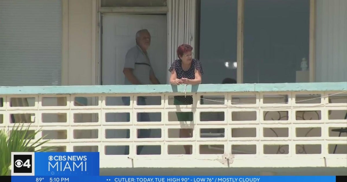 Miami Beach apartment owners living in fear after receiving eviction