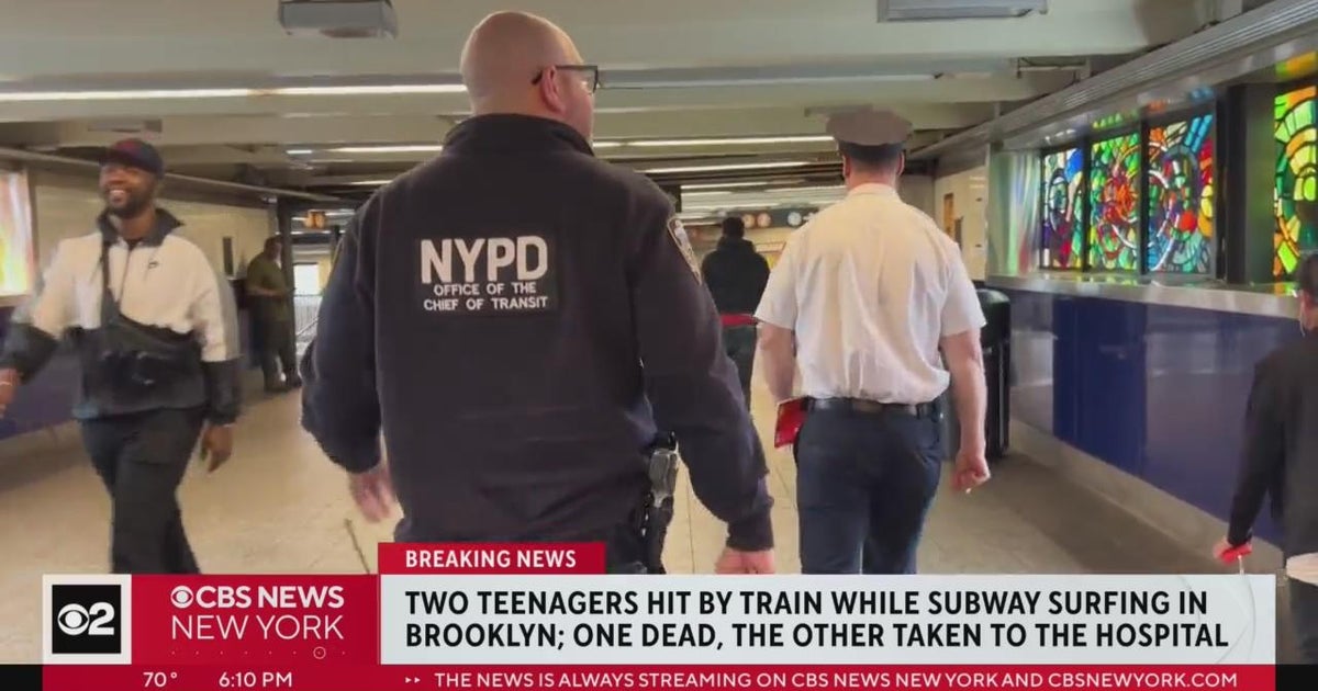 2 teens hit by train while subway surfing in Brooklyn - CBS New York