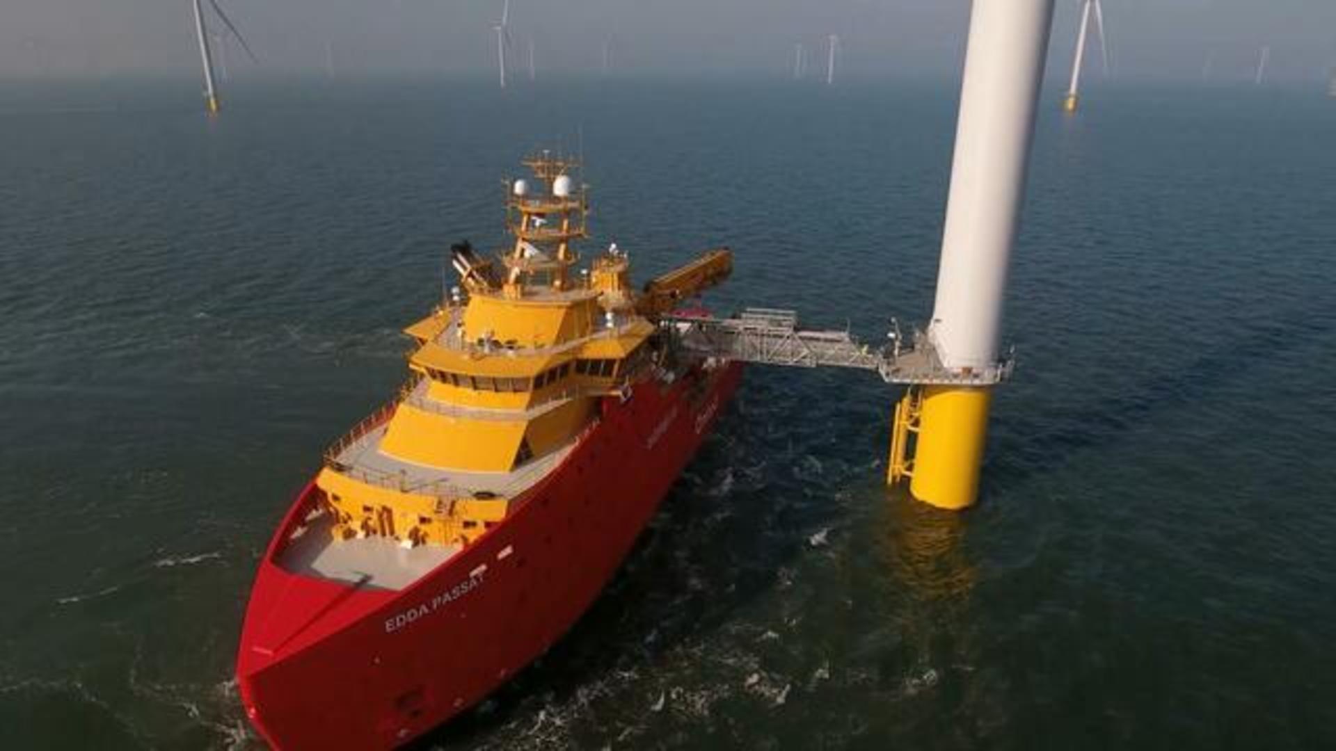 First American ship for offshore windfarms takes shape - CBS News