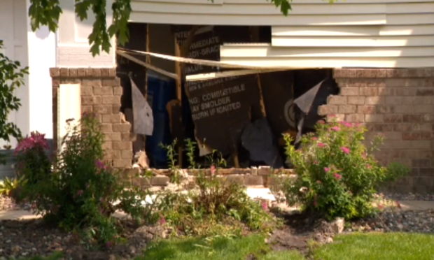 fridley-car-crashes-into-house.png 